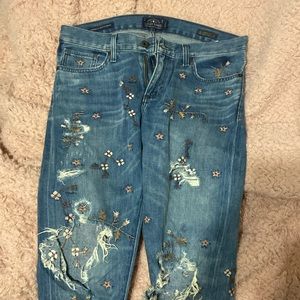 Lucky brand sienna boyfriend floral embroidered crop jeans 💕😍🌸🌺💐